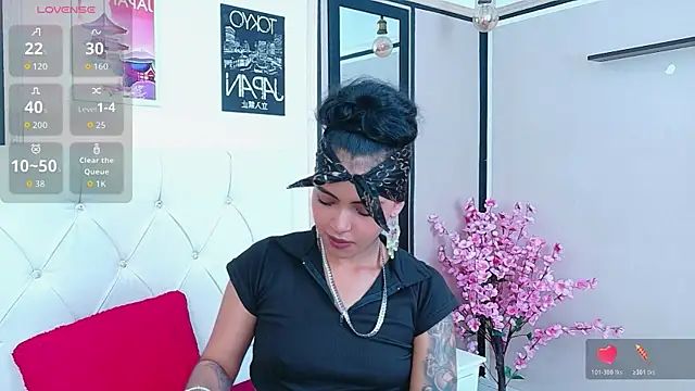 Snapshot of Devil_AliceXo chatting on February 9, 7:29 pm Devil AliceXo online show from February 9, 7:29 pm