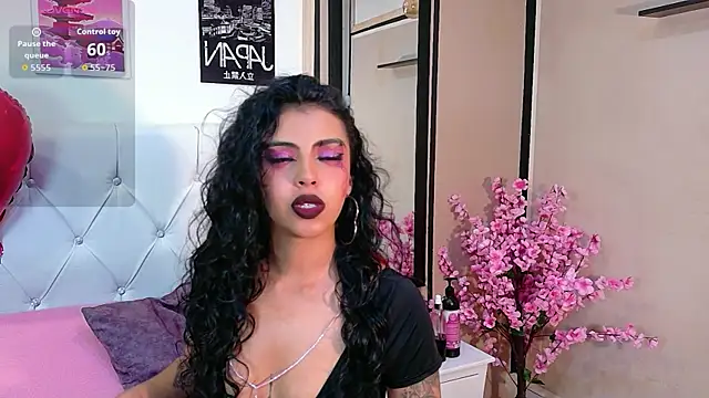 Snapshot of Devil_AliceXo chatting on February 11, 5:45 am Devil AliceXo online show from February 11, 5:45 am