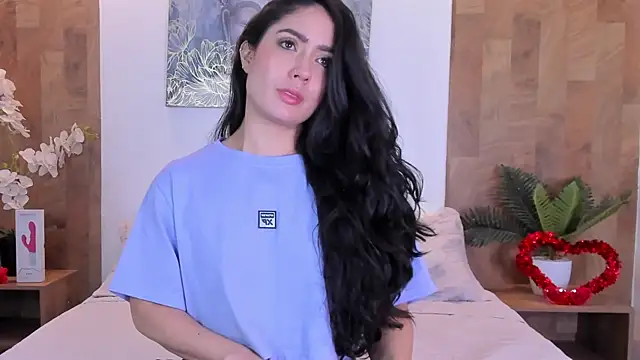 isabella winkler online show from February 12, 11:38 am