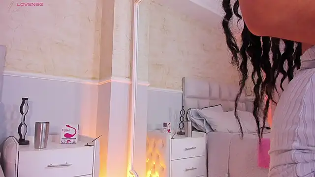 SarahLynn7 online show from March 6, 11:53 pm