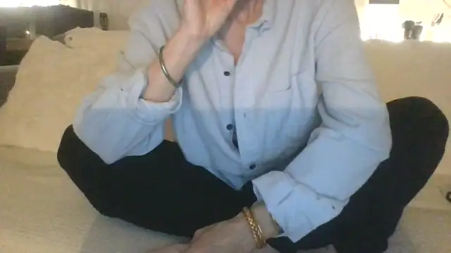 Valentinette online show from April 2, 7:22 pm