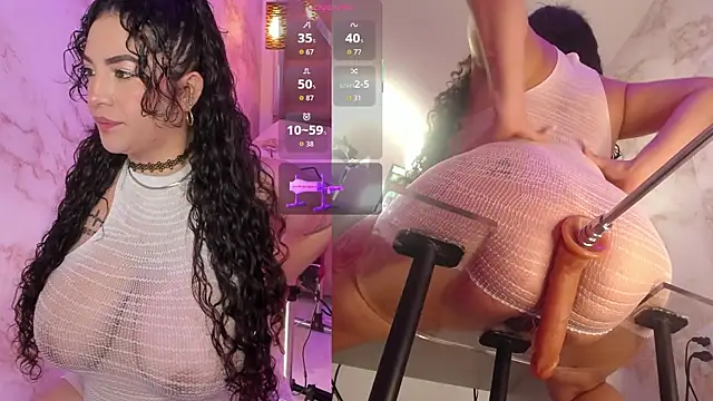 Snapshot of RoxyLicious_ chatting on November 19, 1:33 pm RoxyLicious online show from November 19, 1:33 pm