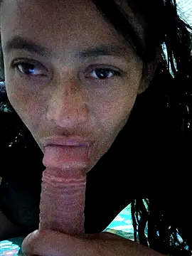 Snapshot of sarayulith chatting on November 4, 11:59 pm sarayulith online show from November 4, 11:59 pm