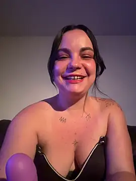 Biana Fernan online show from June 9, 9:59 pm