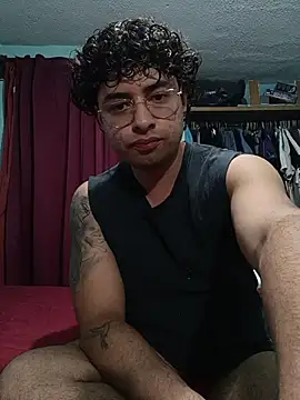 Snapshot of DocPepino chatting on October 30, 4:58 am DocPepino online show from October 30, 4:58 am