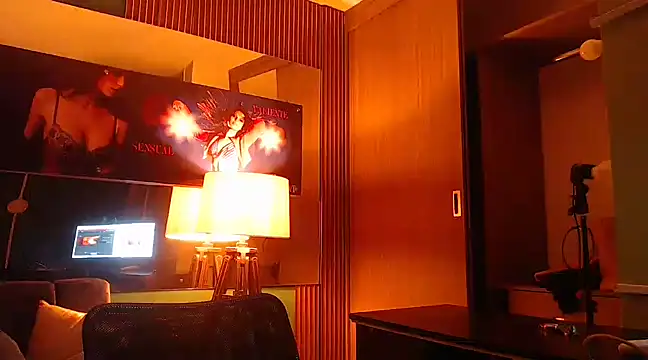 Snapshot of tatiana_lc chatting on March 6, 7:03 am tatiana lc online show from March 6, 7:03 am