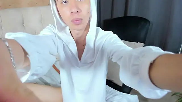 Snapshot of dads_rider chatting on March 4, 8:57 am dads rider online show from March 4, 8:57 am