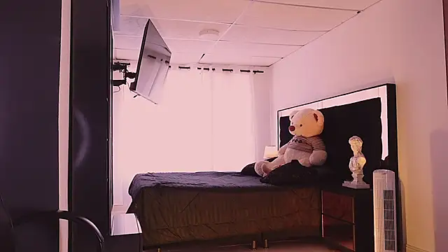 Snapshot of ErosKhaos chatting on October 2, 7:21 pm ErosKhaos online show from October 2, 7:21 pm