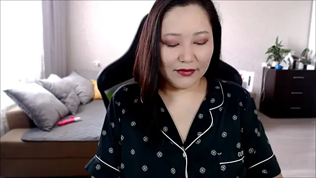 LisaAsianFlower online show from March 13, 5:11 am