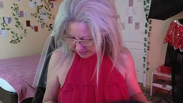 Wane Witch online show from April 17, 7:50 pm