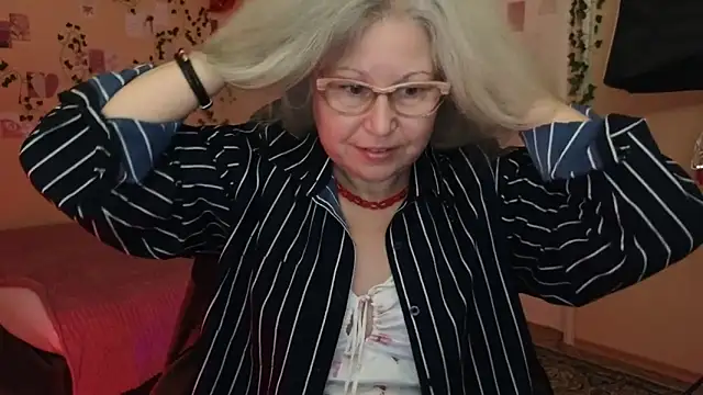Snapshot of Wane_Witch chatting on May 3, 10:05 pm Wane Witch online show from May 3, 10:05 pm