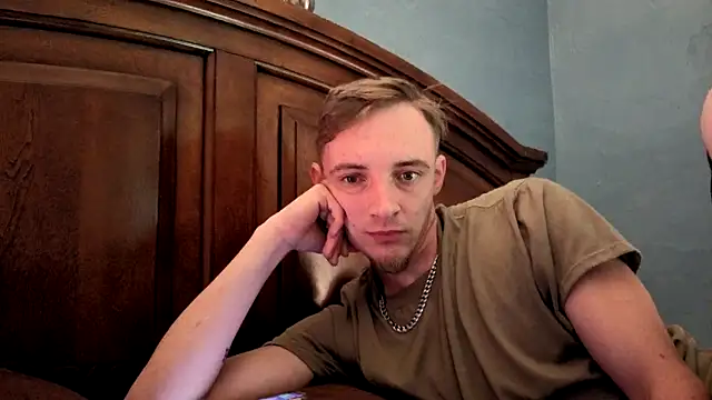 Ilovepussy1911 online show from March 20, 8:03 pm