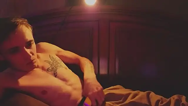 Ilovepussy1911 online show from April 11, 5:34 am