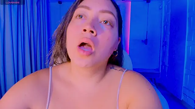 Snapshot of heidy_johns chatting on September 30, 3:33 am heidy johns online show from September 30, 3:33 am