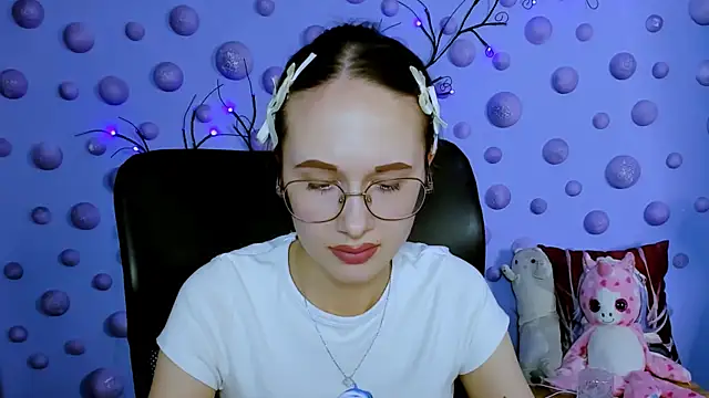 mona cloud online show from May 3, 7:53 pm