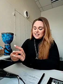 Juicy PeachLux online show from December 17, 6:52 am