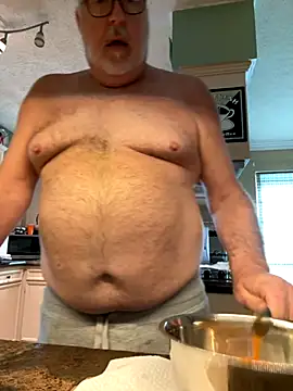 superbearboss online show from November 17, 4:57 pm