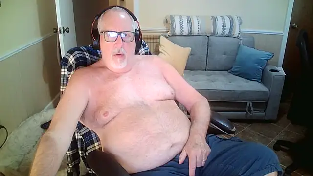 superbearboss online show from April 12, 7:08 pm