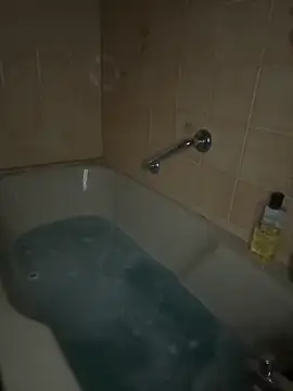 Snapshot of _Niinaa_ chatting on October 18, 10:21 pm Niinaa online show from October 18, 10:21 pm