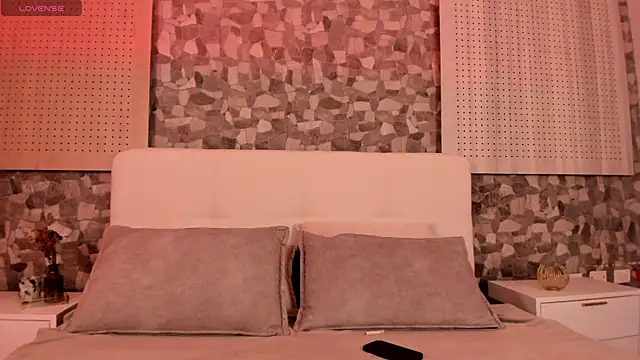 Snapshot of Zoewhitte chatting on November 30, 12:47 am Zoewhitte online show from November 30, 12:47 am