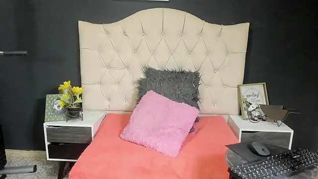 Snapshot of Alexa_Bravva chatting on March 15, 4:02 am Alexa Bravva online show from March 15, 4:02 am