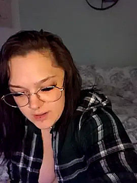 Snapshot of Saucy-Serenity chatting on September 23, 7:39 pm Saucy-Serenity online show from September 23, 7:39 pm