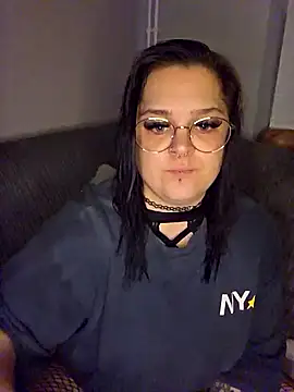 Snapshot of Saucy-Serenity chatting on October 14, 7:25 pm Saucy-Serenity online show from October 14, 7:25 pm