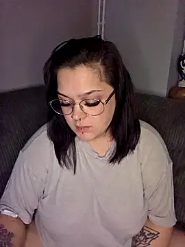 Snapshot of Saucy-Serenity chatting on October 20, 7:03 pm Saucy-Serenity online show from October 20, 7:03 pm