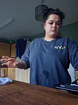 Saucy-Serenity online show from February 28, 3:35 pm