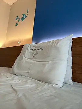 Elen online show from April 7, 10:37 am