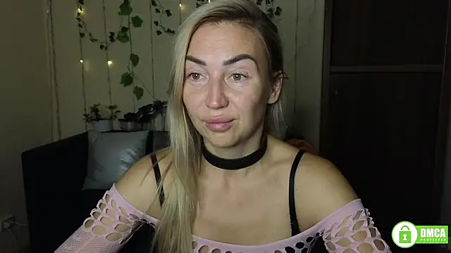 Kiss julli88I online show from September 12, 5:24 pm