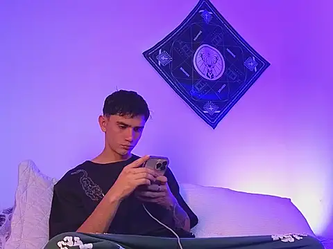 samevansx  online show from January 5, 9:40 pm