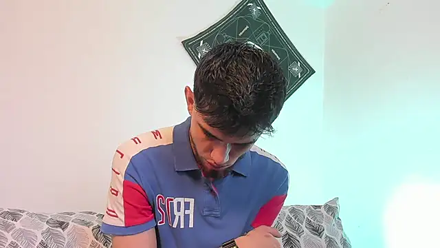 samevansx  online show from April 17, 9:40 pm