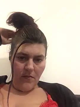 Snapshot of Curvy-Essex-Milf chatting on March 22, 12:17 am Curvy-Essex-Milf online show from March 22, 12:17 am