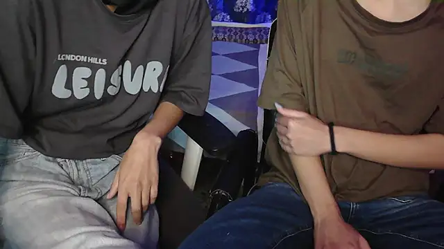 NaughtyThrouple007 online show from January 12, 8:47 pm