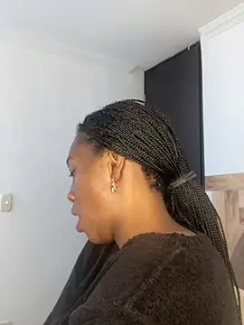 Nahomy gree online show from March 25, 7:09 pm