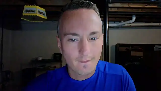 Snapshot of TheDaddy005 chatting on December 22, 3:09 pm TheDaddy005 online show from December 22, 3:09 pm