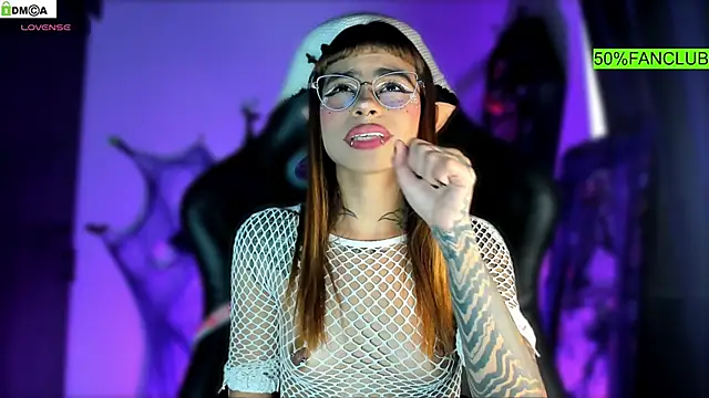 Snapshot of sofiafenty chatting on October 9, 5:33 pm sofiafenty online show from October 9, 5:33 pm