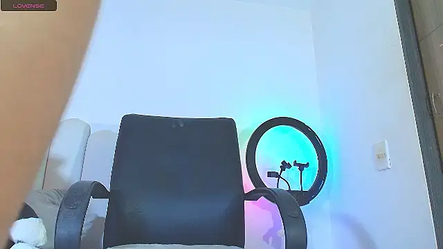 Snapshot of Keeitlin chatting on October 25, 10:26 pm Keeitlin online show from October 25, 10:26 pm