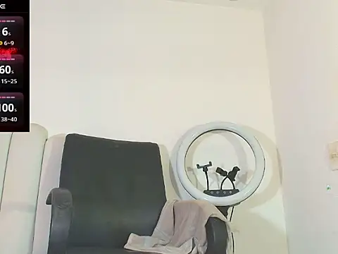 Snapshot of Keeitlin chatting on November 1, 10:23 pm Keeitlin online show from November 1, 10:23 pm