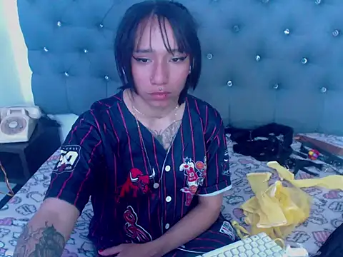 XxxReinaSexyBodyxxX777 online show from October 1, 7:42 pm