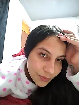 esmeralda jadees online show from December 3, 9:40 am