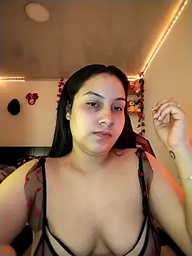 esmeralda jadees online show from May 9, 8:25 pm