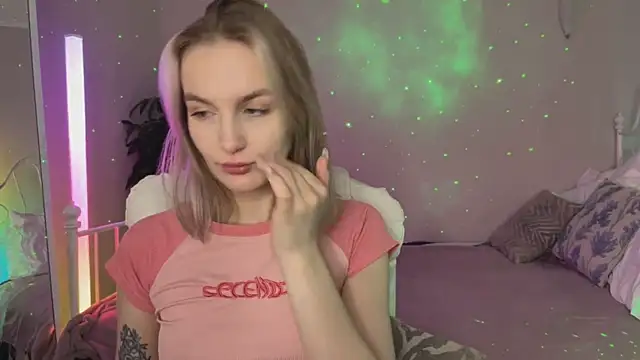  Vikky Moon  online show from May 18, 12:51 am