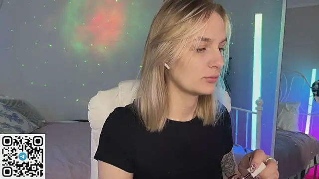  Vikky Moon  online show from June 21, 12:46 am