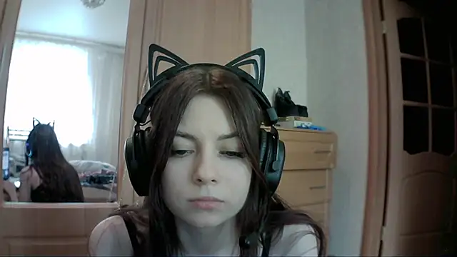 Snapshot of RendyDow chatting on March 13, 1:18 pm RendyDow online show from March 13, 1:18 pm