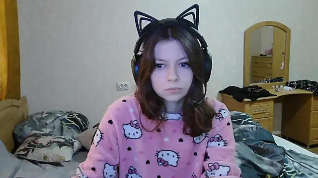 Snapshot of RendyDow chatting on October 6, 9:18 am RendyDow online show from October 6, 9:18 am