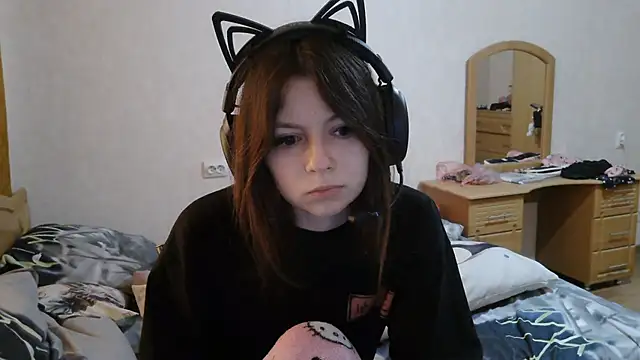 Snapshot of RendyDow chatting on October 11, 7:18 am RendyDow online show from October 11, 7:18 am