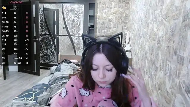 Snapshot of RendyDow chatting on November 14, 7:18 am RendyDow online show from November 14, 7:18 am