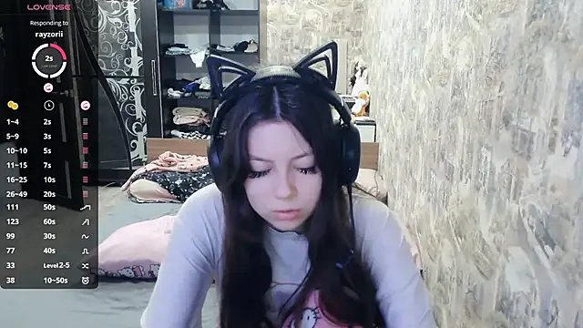 Snapshot of RendyDow chatting on December 3, 8:12 am RendyDow online show from December 3, 8:12 am